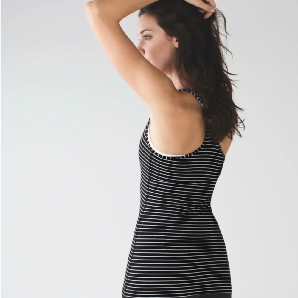 Lululemon Cool Racerback Parallel Stripe Black White p2p 12” approx size 4/6 - Picture 2 of 11